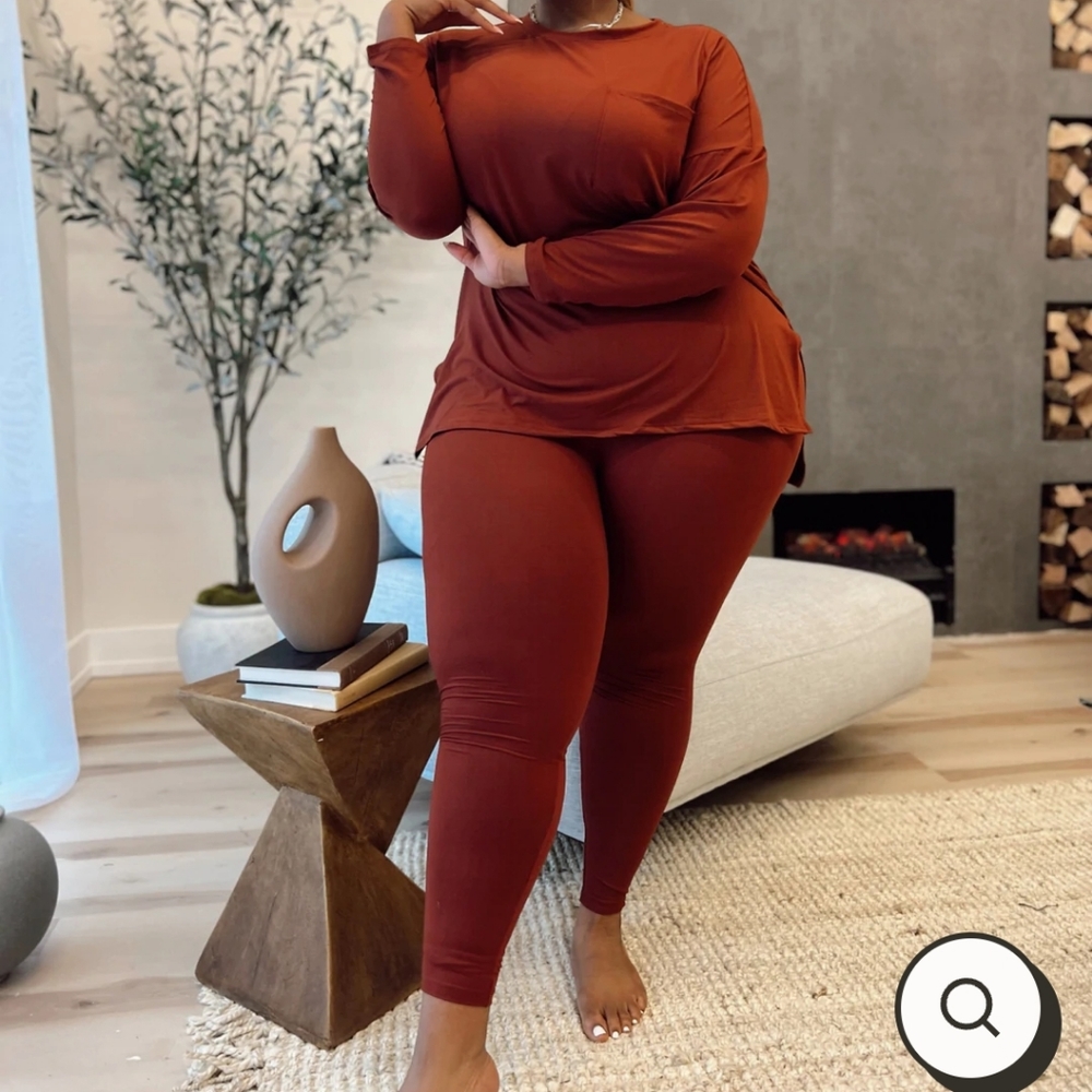 2 piece set - Picture 2 of 2